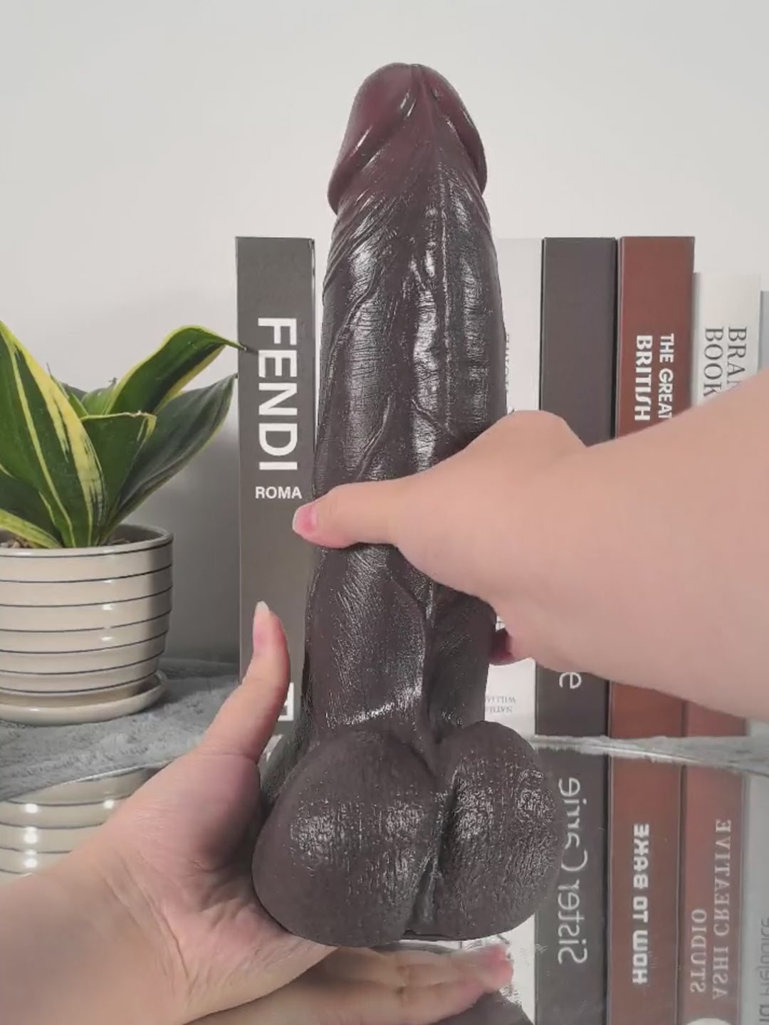Riccardo - Dildo Vac-U-Lock Enorme con Pelle Scivolante e Testicoli Mobili - 27,5 cm